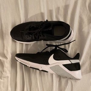 Black nikes